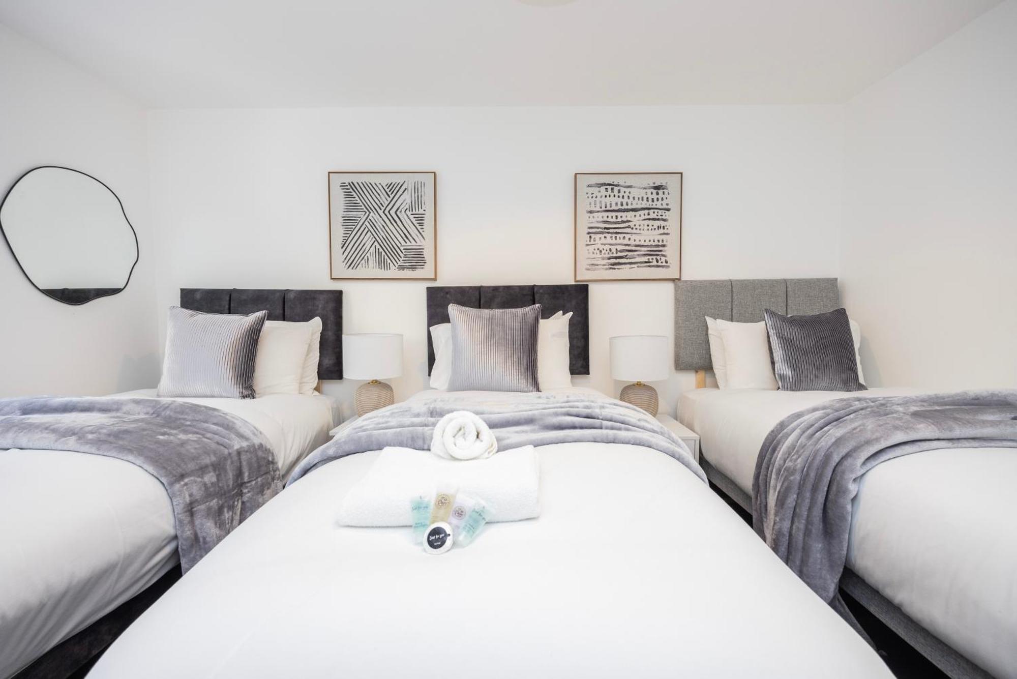 Block Of Apartments In Croydon ,Long Stays , Weekly & Monthly Offers , Contractors , Relocations , Leisure & Family Stays Экстерьер фото