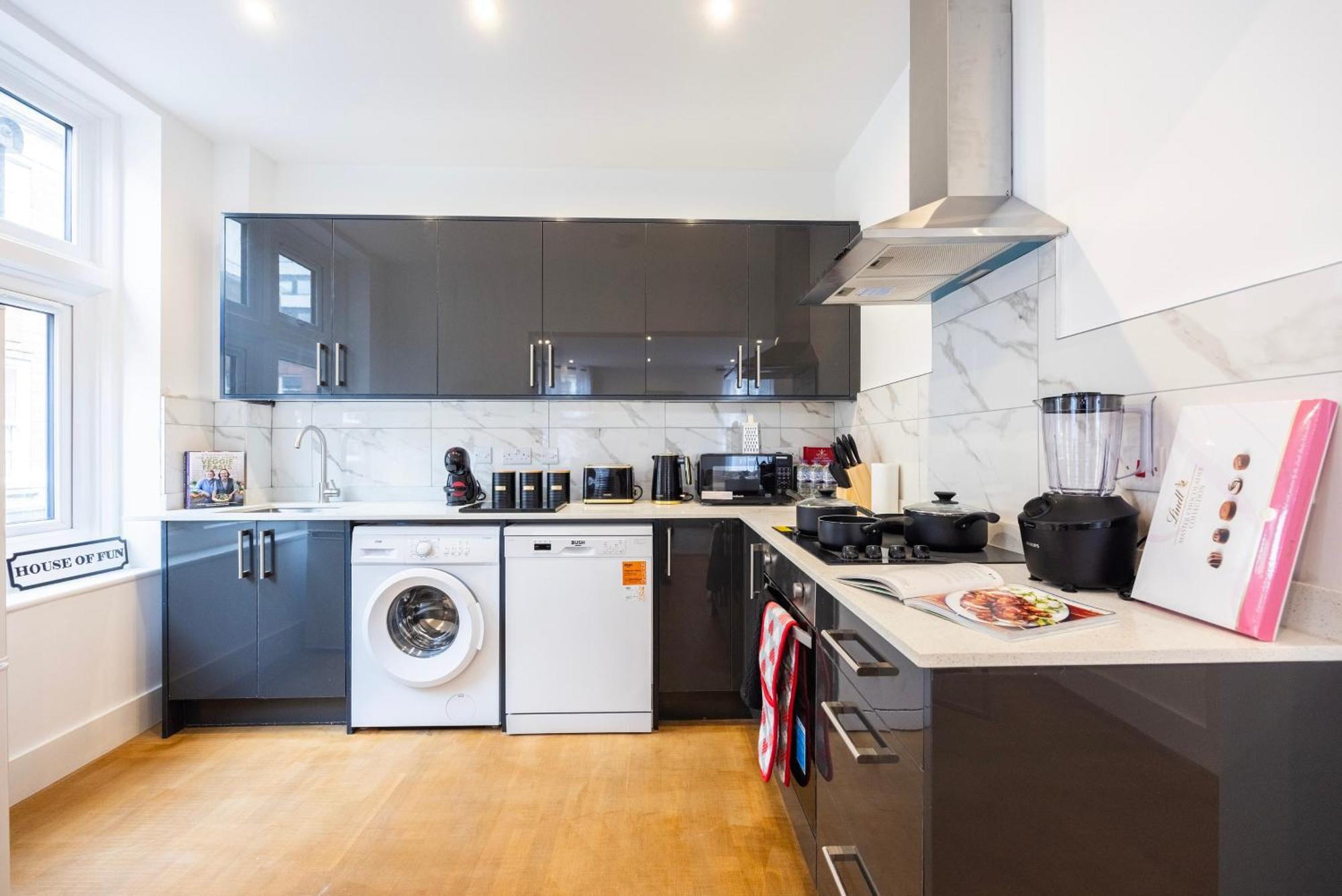 Block Of Apartments In Croydon ,Long Stays , Weekly & Monthly Offers , Contractors , Relocations , Leisure & Family Stays Экстерьер фото