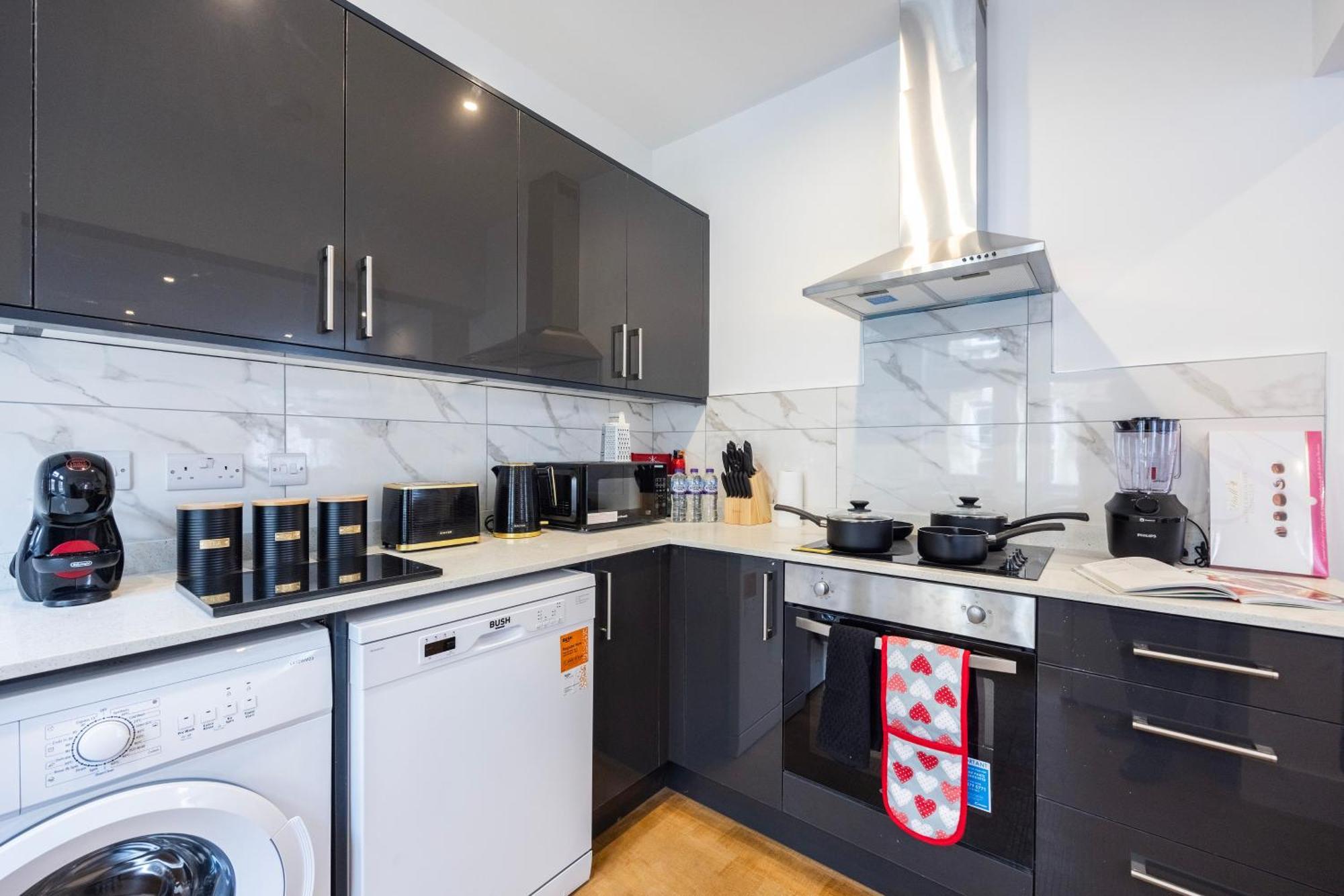 Block Of Apartments In Croydon ,Long Stays , Weekly & Monthly Offers , Contractors , Relocations , Leisure & Family Stays Экстерьер фото